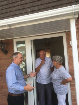 Ian Snowdon with Residents 